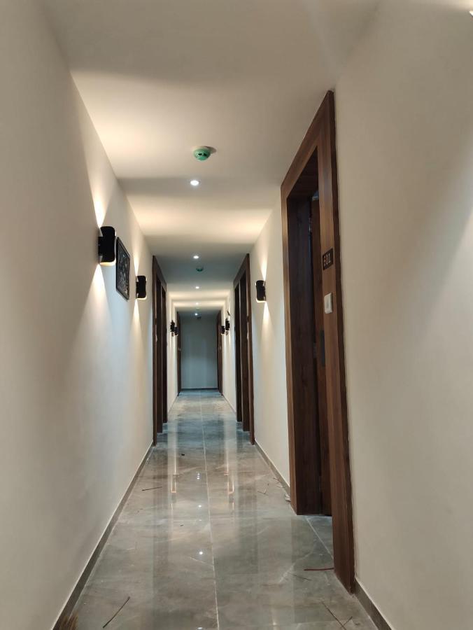 Hotel Lee Park Ahmadabad Zewnętrze zdjęcie
