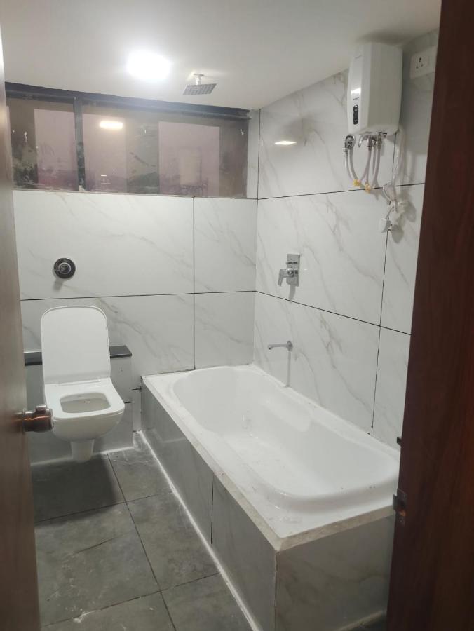 Hotel Lee Park Ahmadabad Zewnętrze zdjęcie