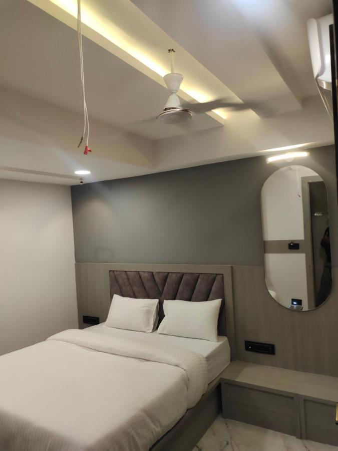 Hotel Lee Park Ahmadabad Zewnętrze zdjęcie