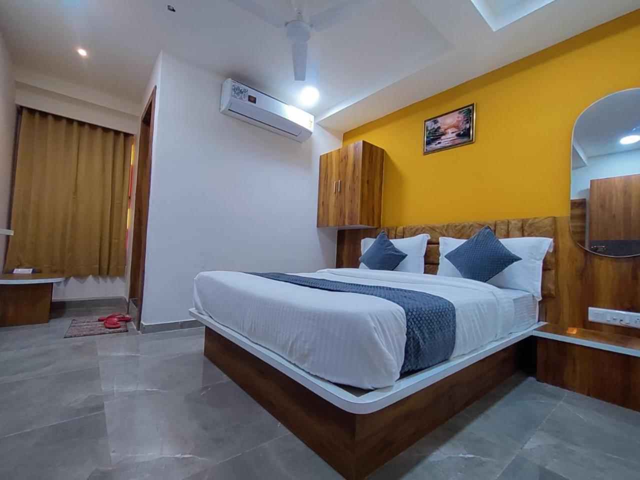 Hotel Lee Park Ahmadabad Zewnętrze zdjęcie