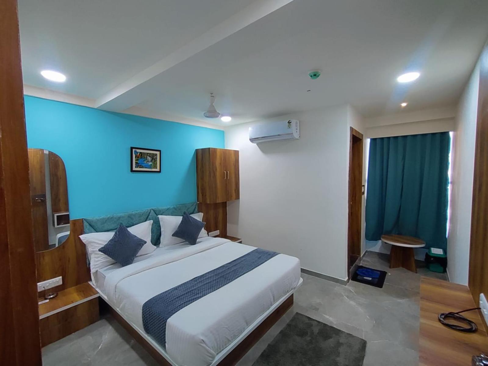 Hotel Lee Park Ahmadabad Zewnętrze zdjęcie