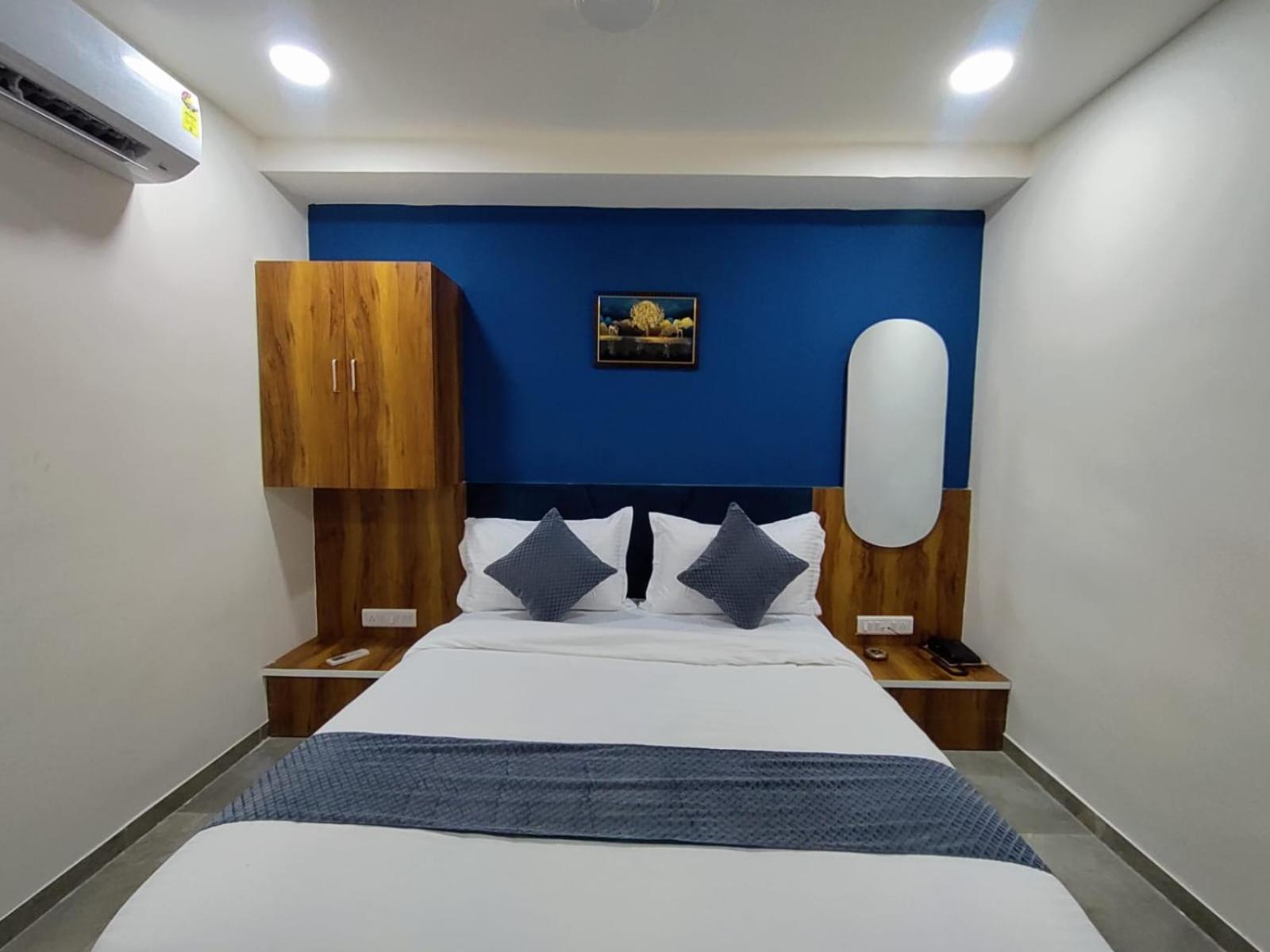 Hotel Lee Park Ahmadabad Zewnętrze zdjęcie